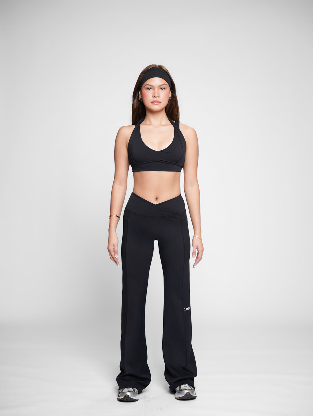 Hourglass Flared Leggings in True Black
